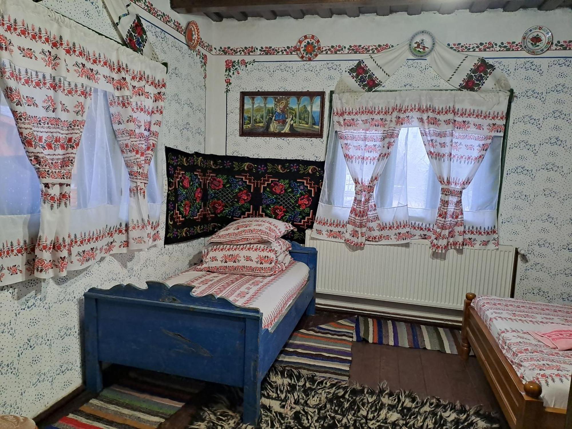 Complex Traditional Casuta Bunicilor-Breb חדר תמונה