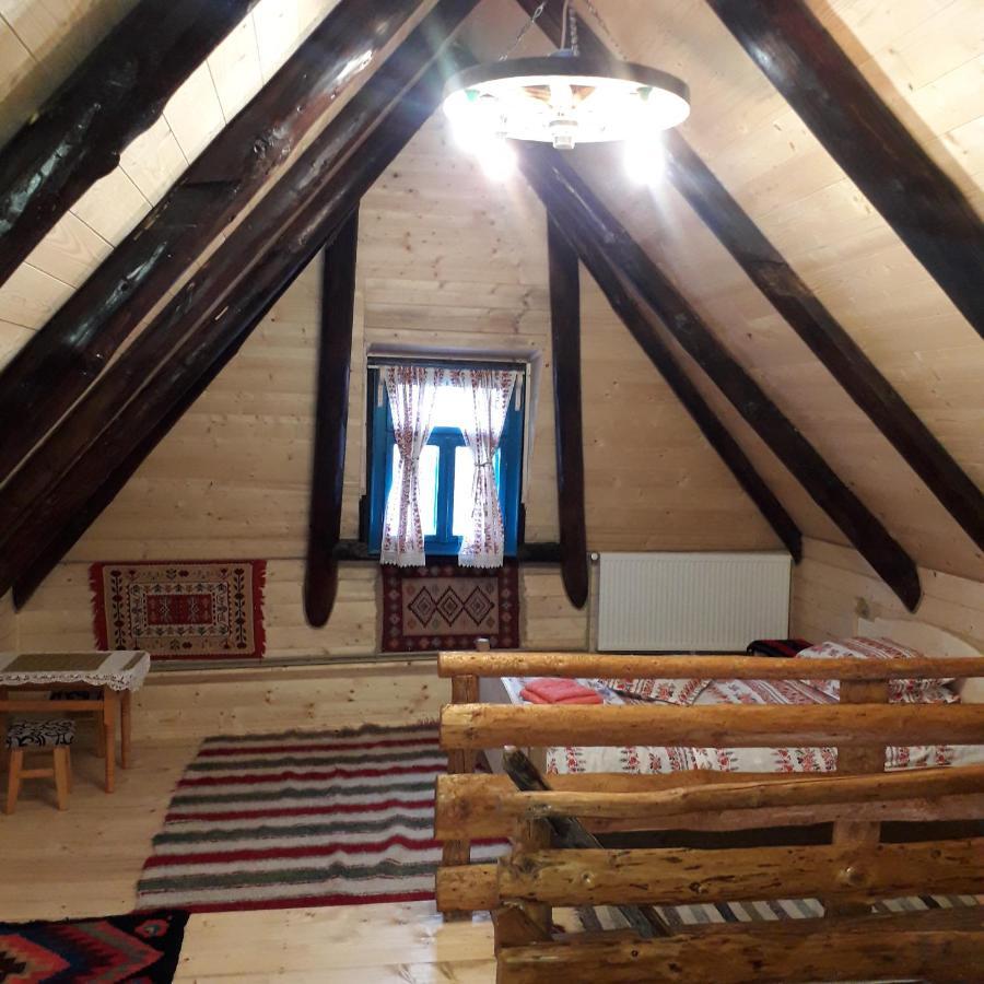 Complex Traditional Casuta Bunicilor-Breb מראה חיצוני תמונה