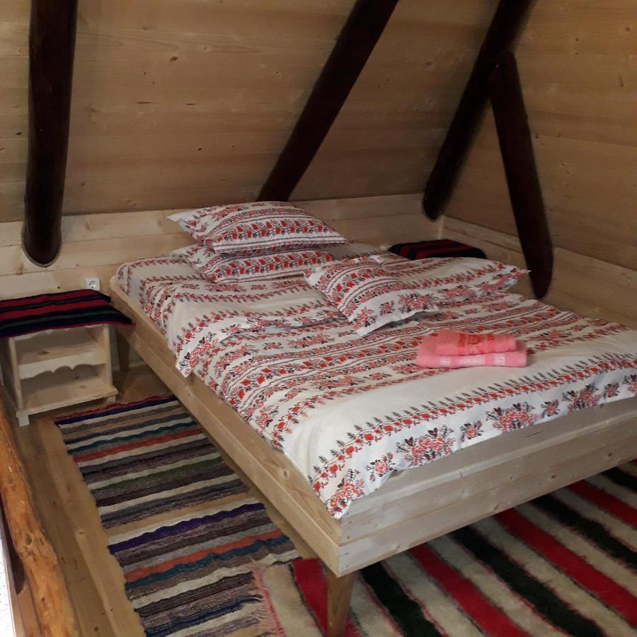 Complex Traditional Casuta Bunicilor-Breb מראה חיצוני תמונה